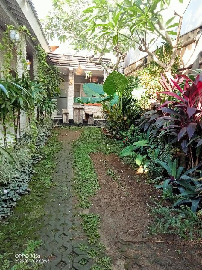 Pondok Ayu Homestay Чангу Экстерьер фото